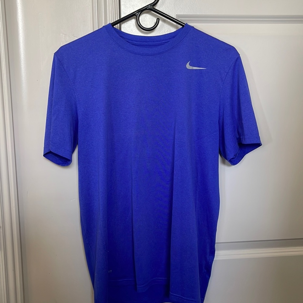 Active wear Nike shirt